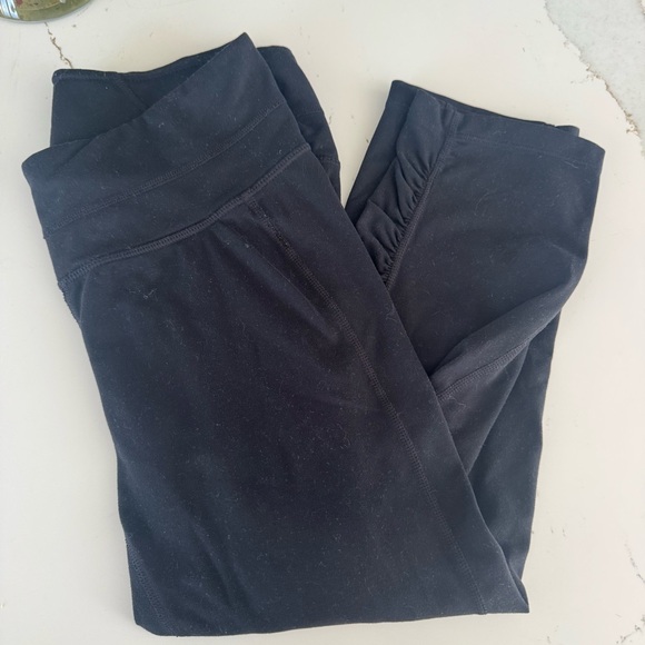 Athleta Pants - Athleta Cropped Black Leggings Medium